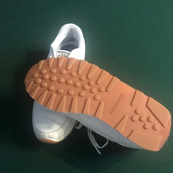 Reebok Renaissance Sneakers EUC - Picture 2 of 8